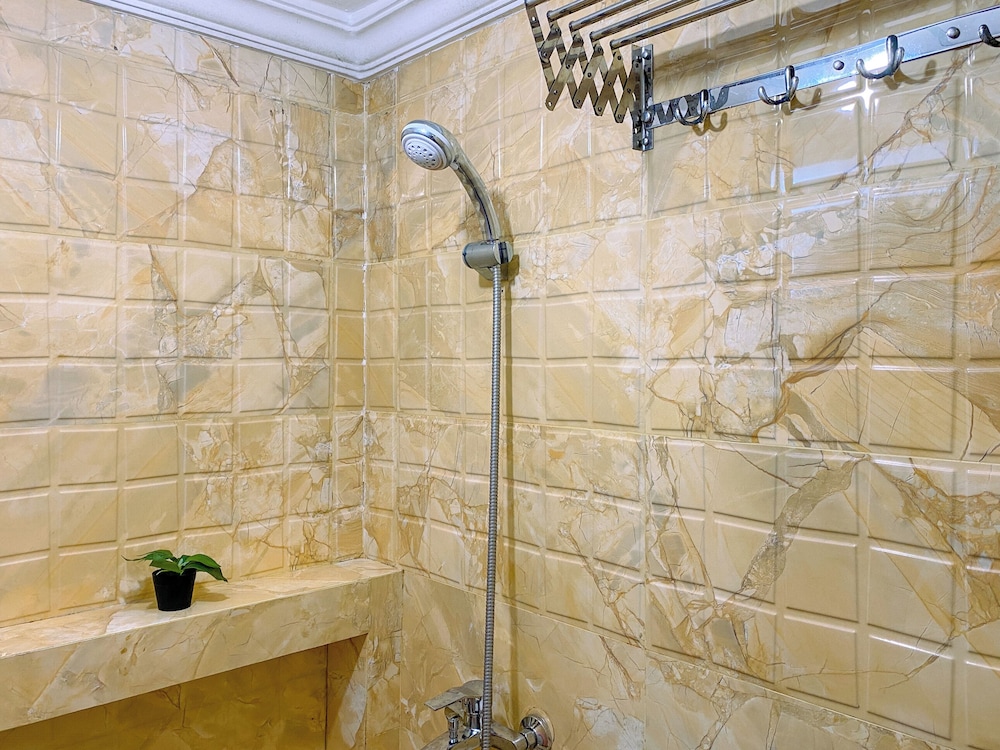 Well Designed And Warm 2Br At Bassura City Apartment