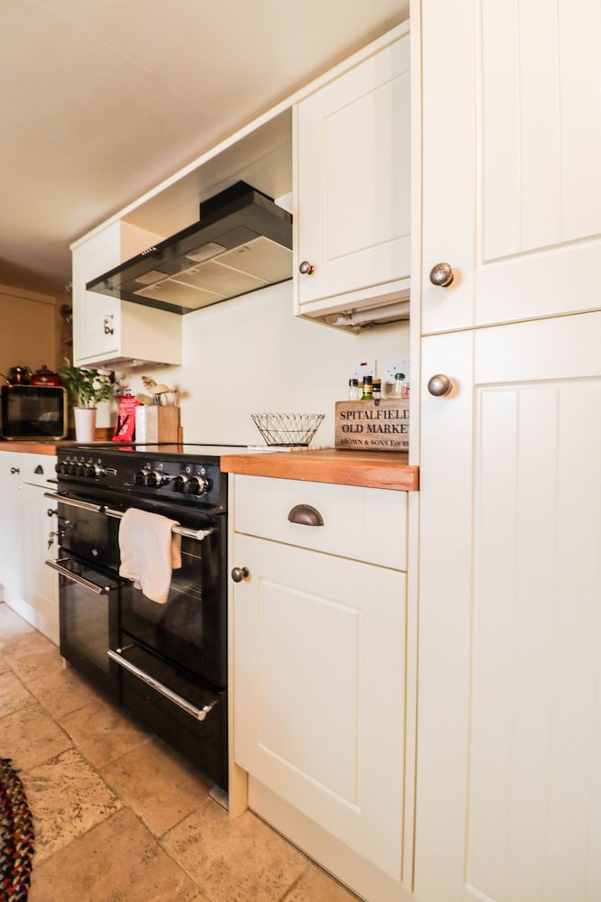 Charming Period Cottage With Free Wifi