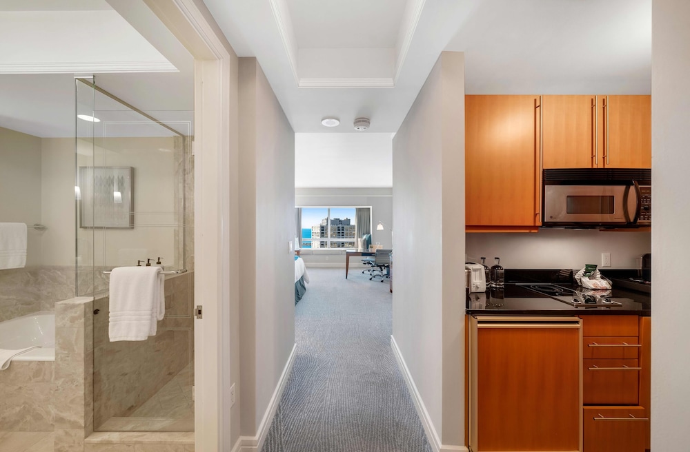 1435 Brickell Ave #3004