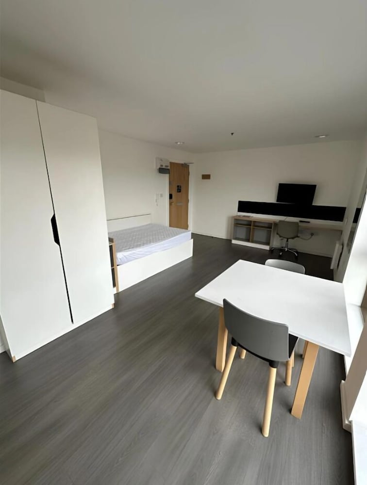Student Only Byrom Point
