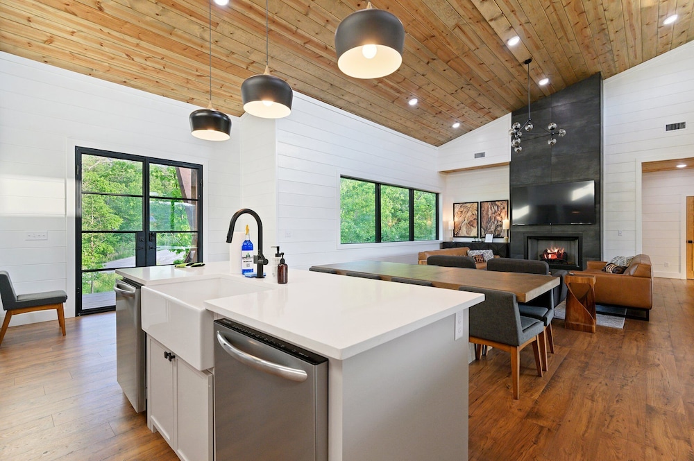 Luxury Retreat in Broken Bow