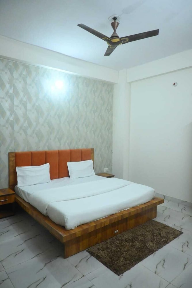 Hotel 7 Solitaires