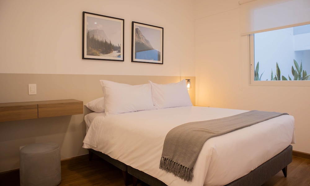 w Chic 2BR w Indoor Terrace in Miraflores