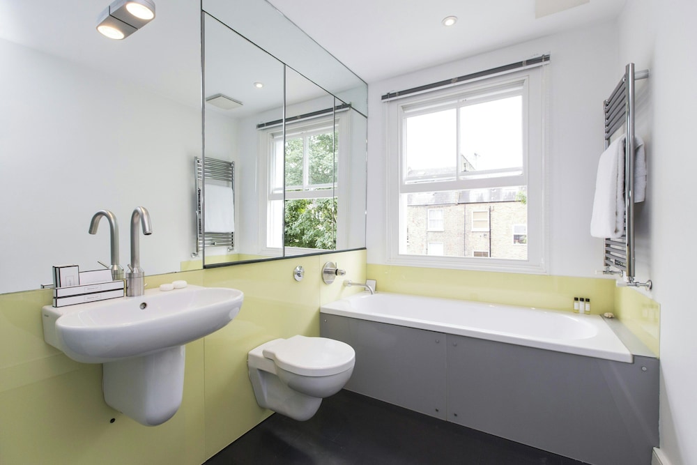Leamington Road Villas II by Onefinestay