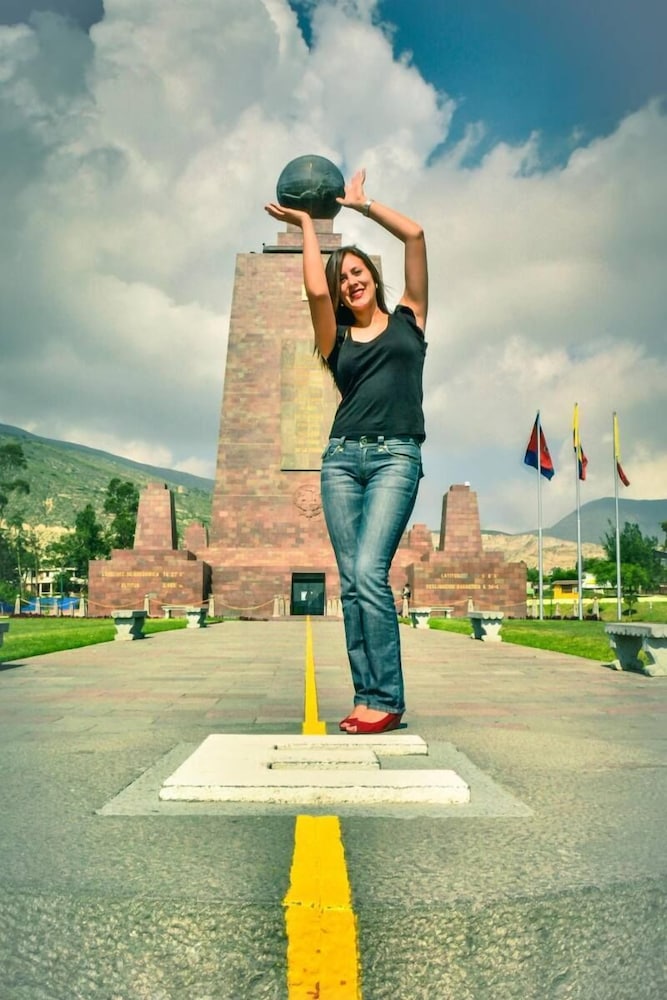 Hostal Davinci Mitad del Mundo
