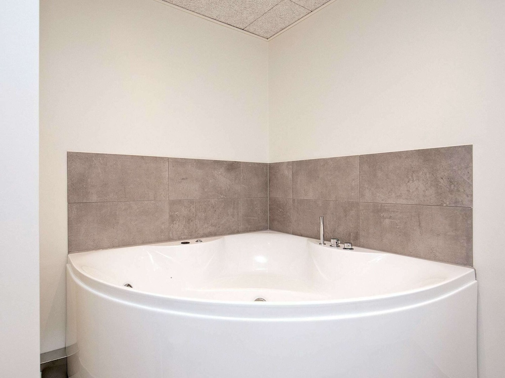 Spacious Apartment in RingkÃ¸bing near Sea view 2