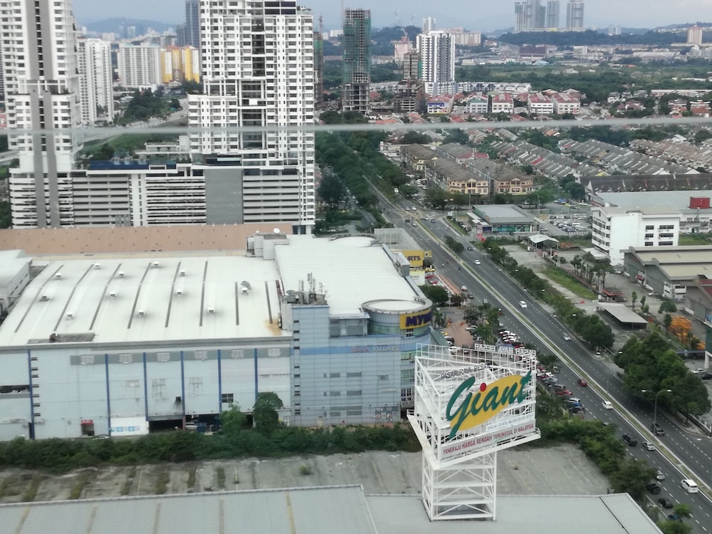Apartment near LRT at Da Men