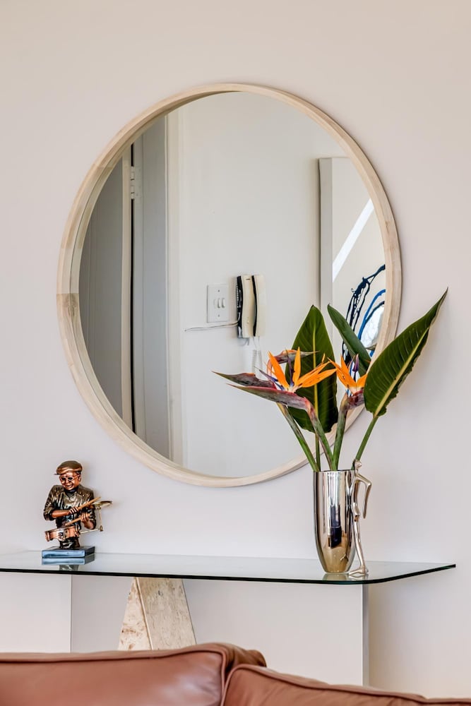 Camps Bay 4BR w Pool and Sea Views Atlantic Gem