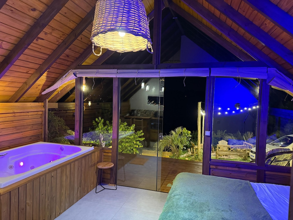 Bangalô House - Praia do Rosa SC