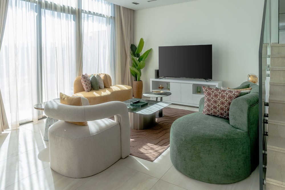 Luxury townhouse in Al Danah Bay