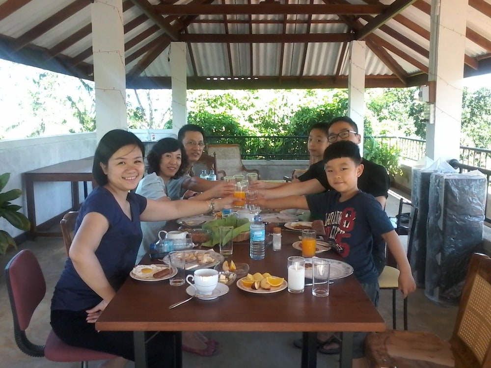 Lanka Villas Holiday Resort