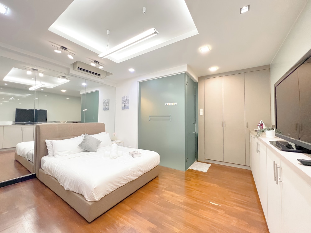 The Scott Garden by Manhattan Group