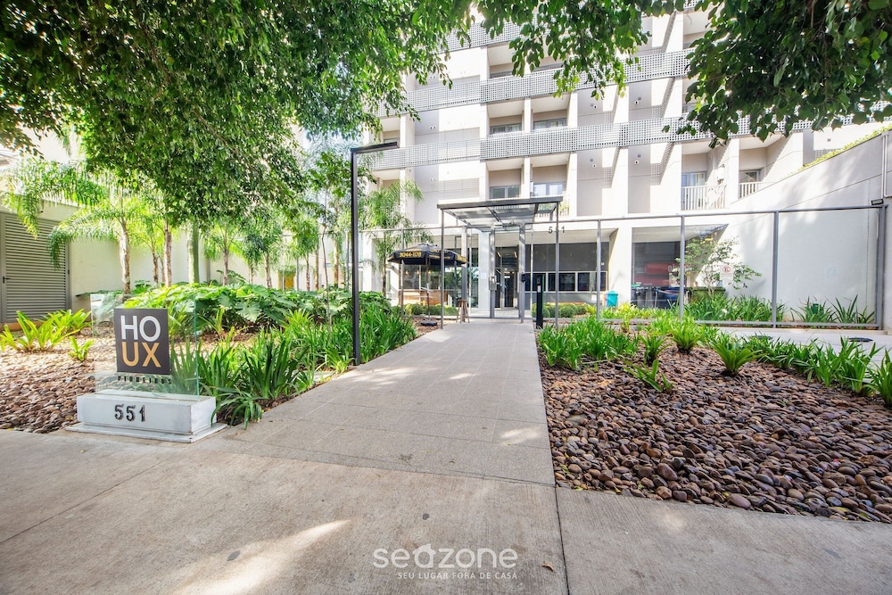 Beautiful Studio 290m From the Metro Hox1010