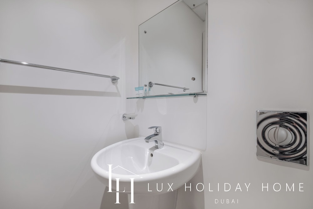 LUX The Ultimate Lake View Residence