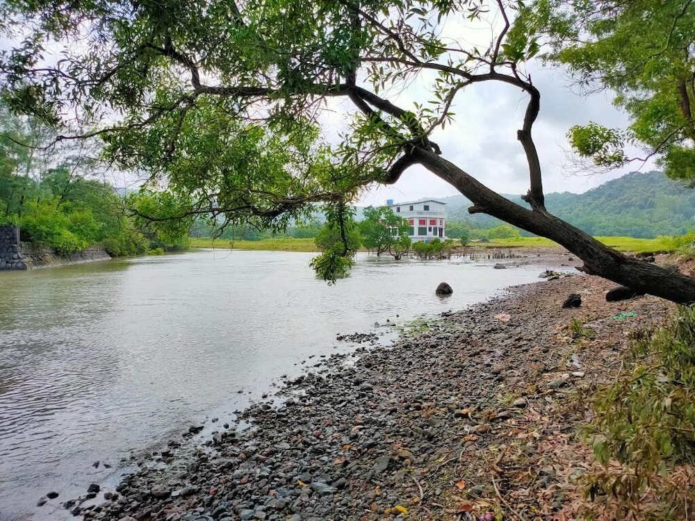Shobha Farmhouse