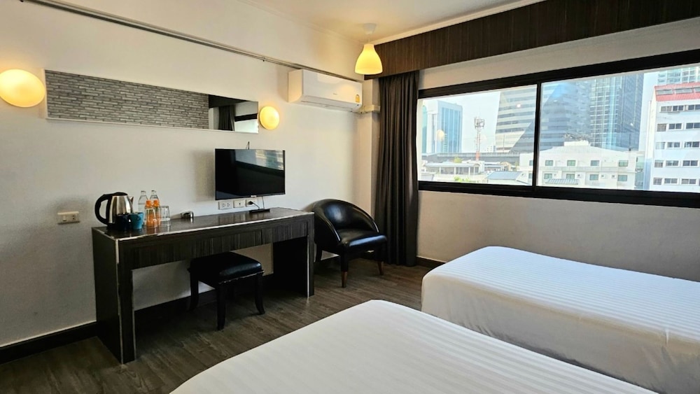 White Palace Bangkok 76