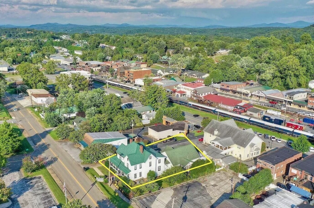Blue Ridge Inn Bed & Breakfast