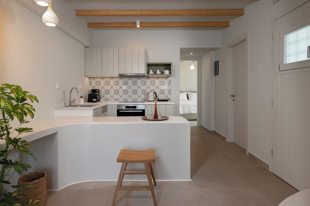 Castello Amorgos Suites