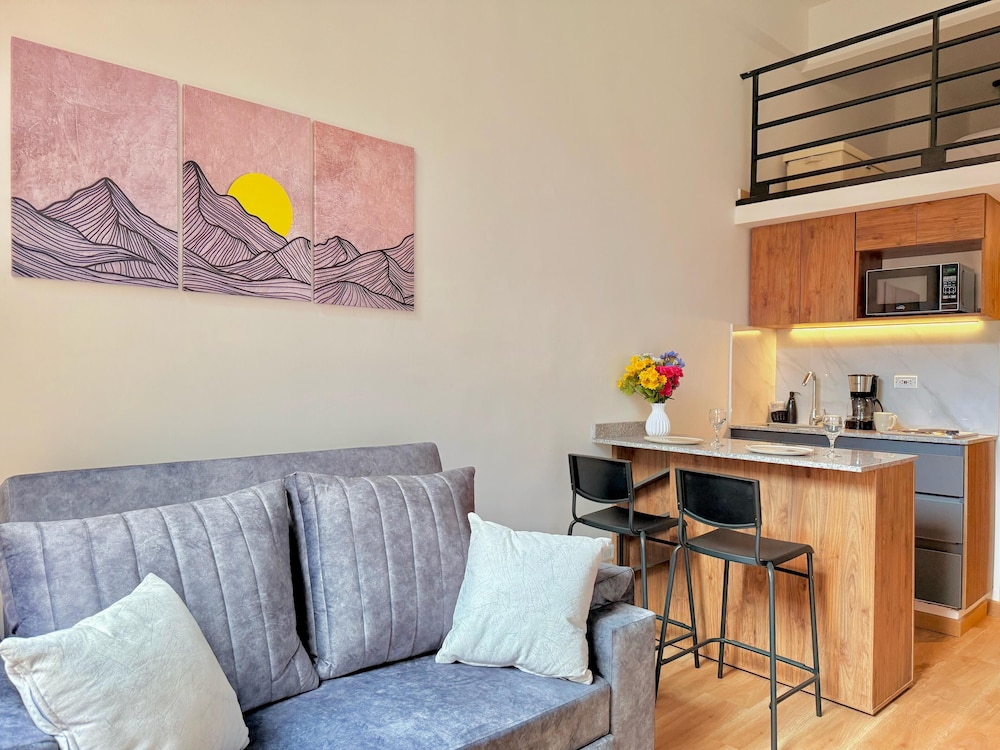 Atelier Cedritos by Weeki.