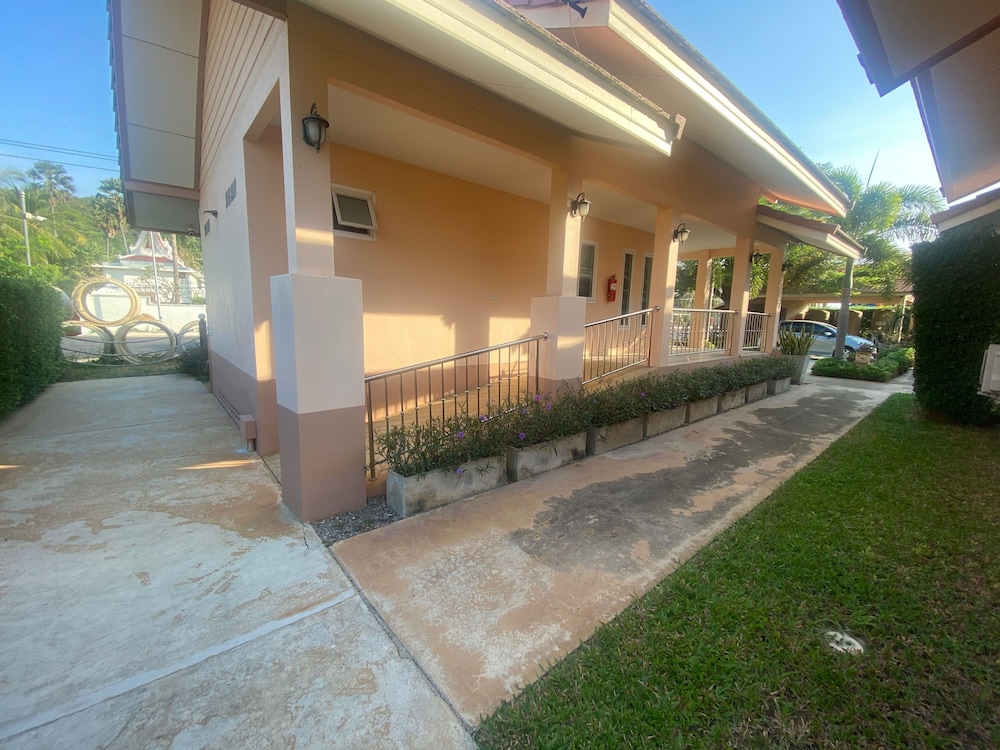 Chang Noi wheelchair accessible resort