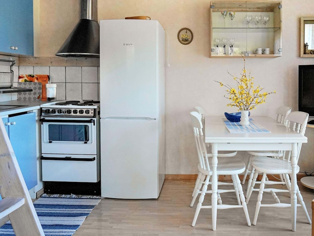 Seaside Charm in Flaton Retreat-by Traum view 2