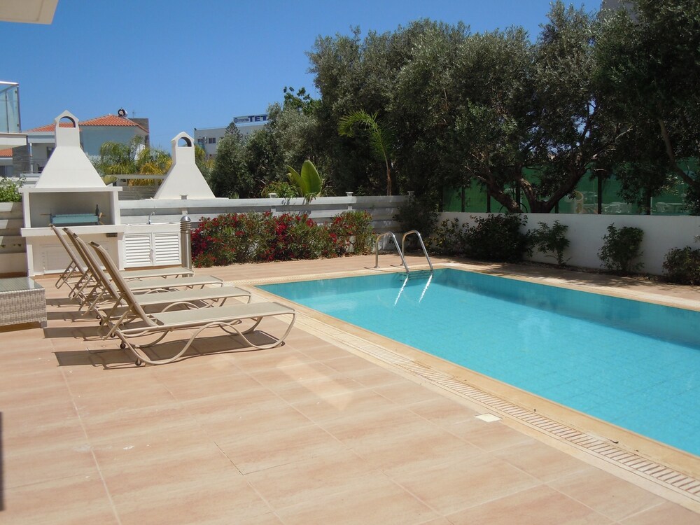 Athena Beach Villa