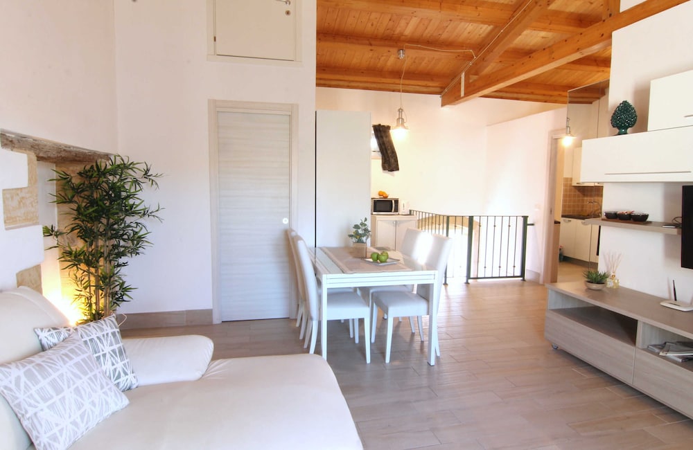 Baroque Apartments - Casa al Teatro view 2