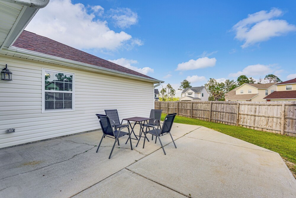 7 Mi to Dtwn Panama City: Family Home w/ Patio