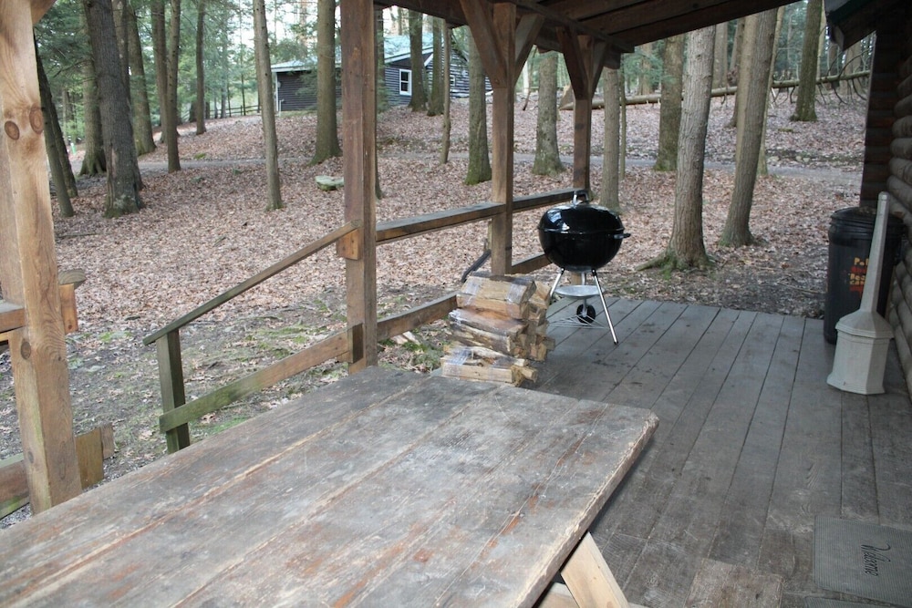 Hominy Ridge Cabins and Gift Shop