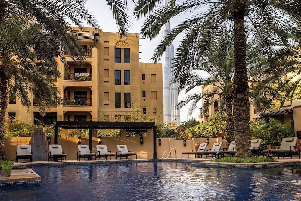 Maison Privee - Stylish & Spacious Apartment in Downtown Dubai