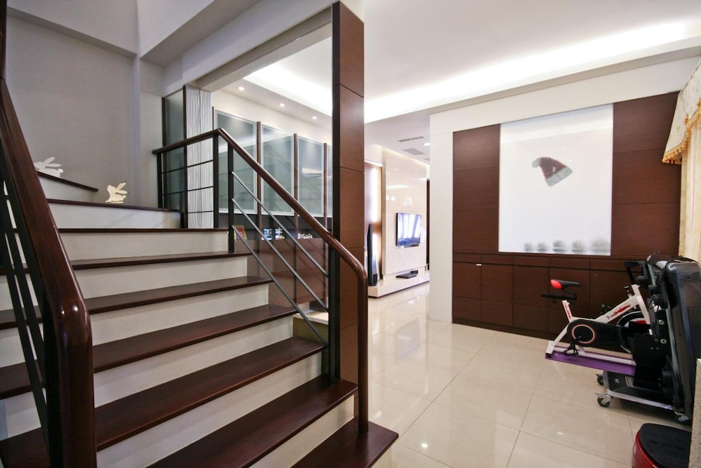 VV House