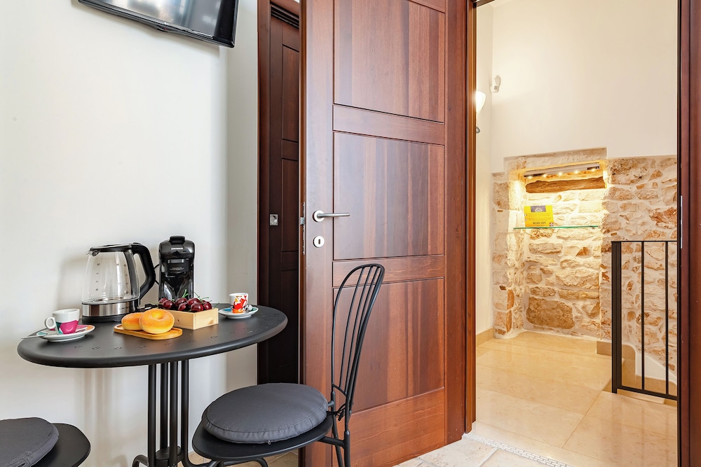 Helios Room