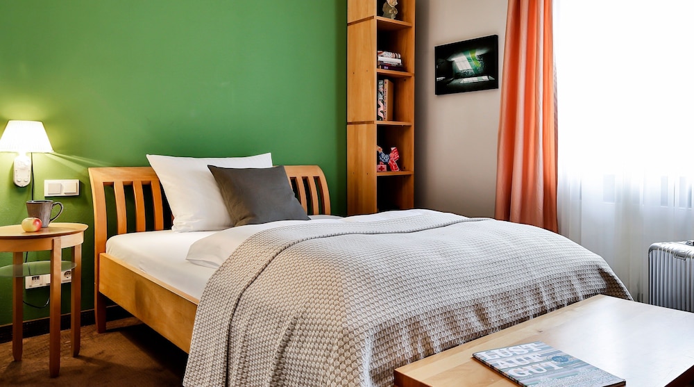 Frankfurt Vacations - Hotel Villa Orange - Property Image 23