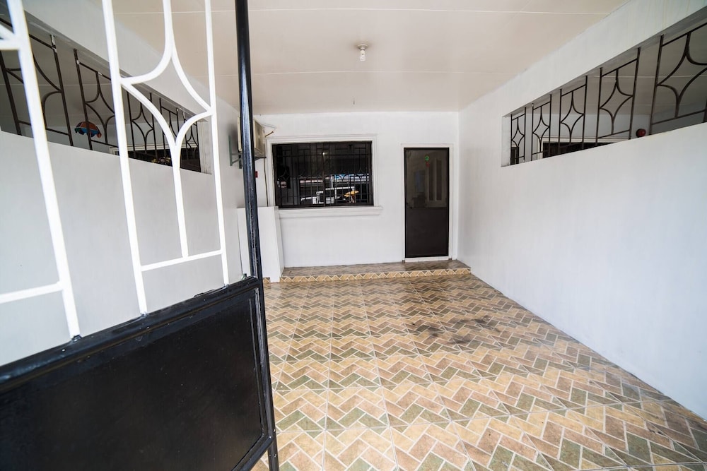 Axon Cozy Modern House #B Near The Walking Street