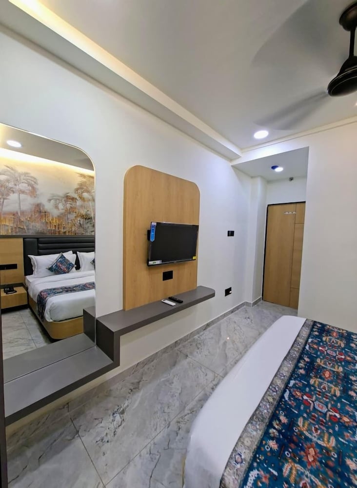 Hotel Matrushree - Near Shree Dwarkadhish Temple