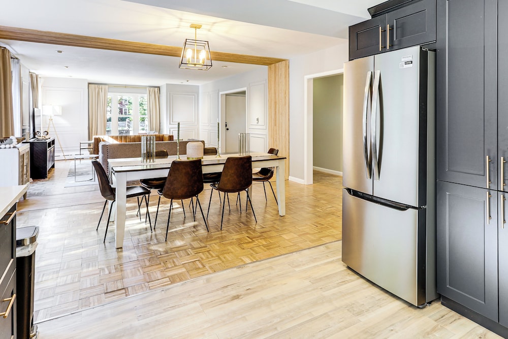 2 Mi to Uscg Academy! Convenient New London Home
