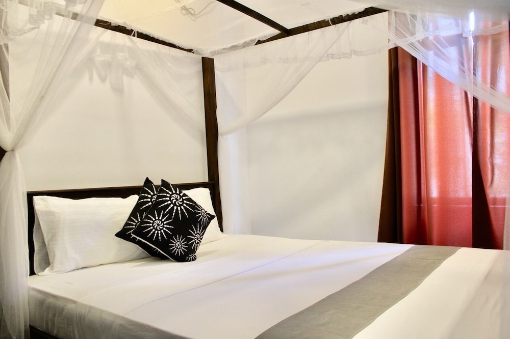 Sasen villas - Polhena Beach