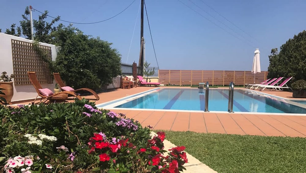 Artemis Spacious Luxury Villa With XL Private Pool