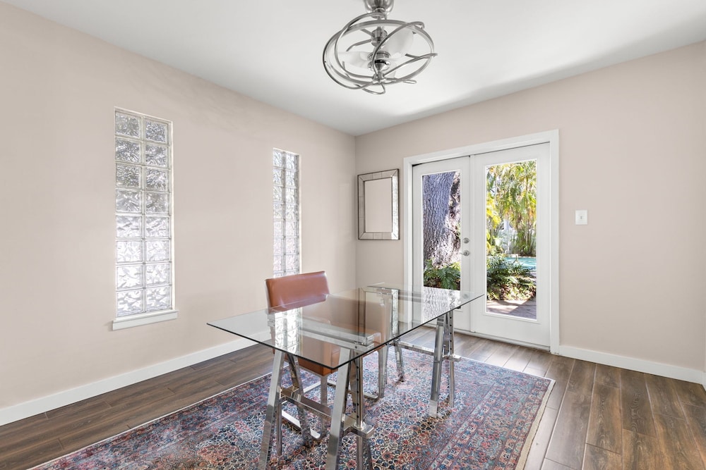 NEW Sunset Serenity - South Tampa Home With Pool