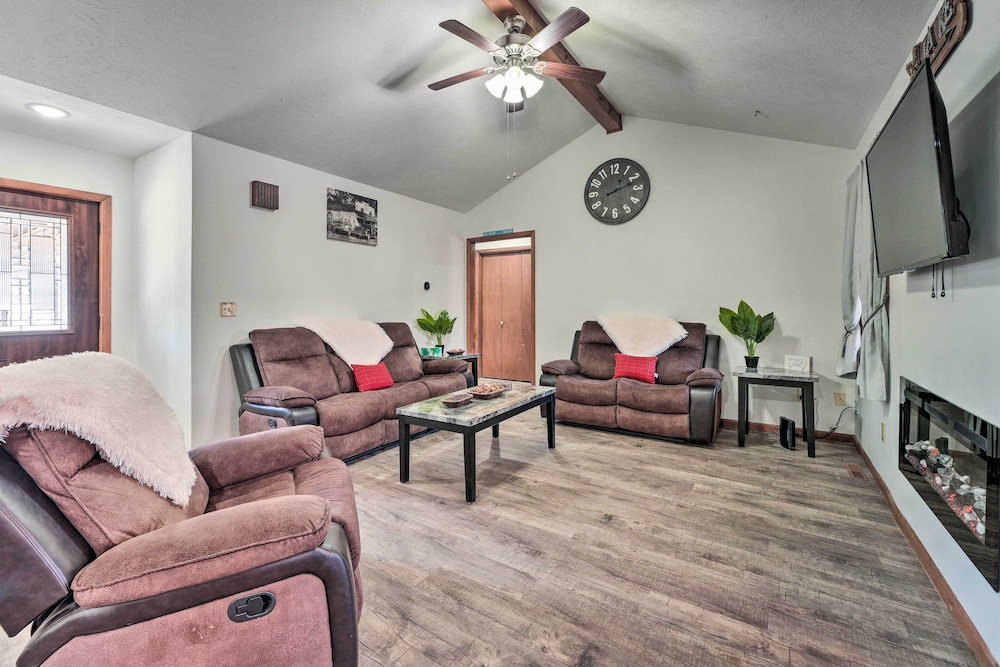 Branson Vacations - Missouri Retreat  7 Mi to Silver Dollar City - Property Image 1