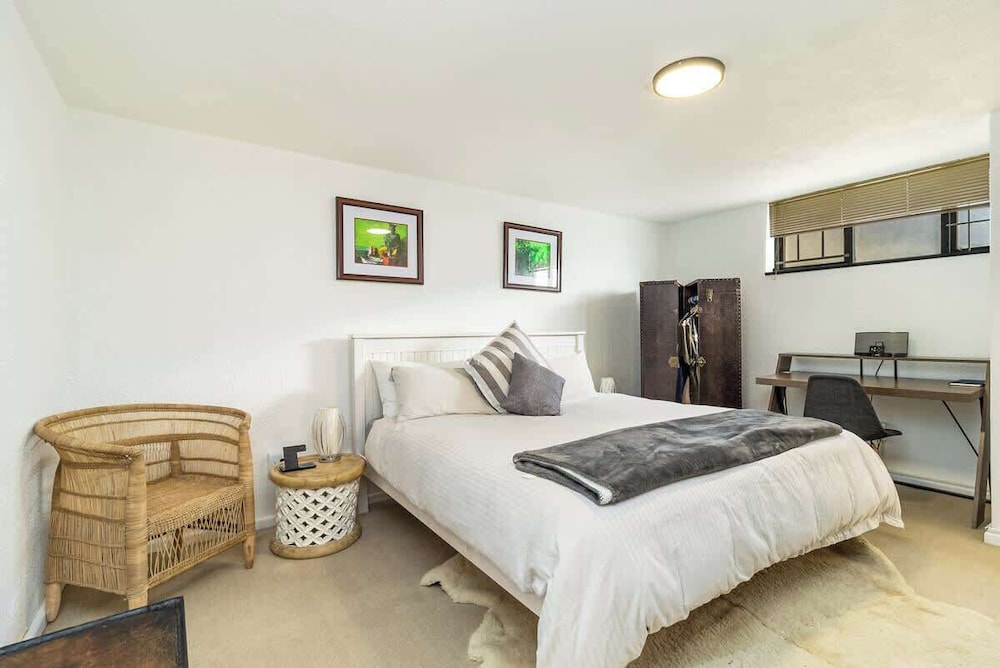 Charming Garden Cottage, Campsbay, Cape Town