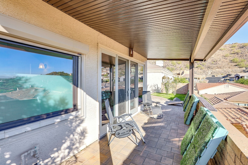 Mtn & City Views: Stunning Villa in Phoenix!