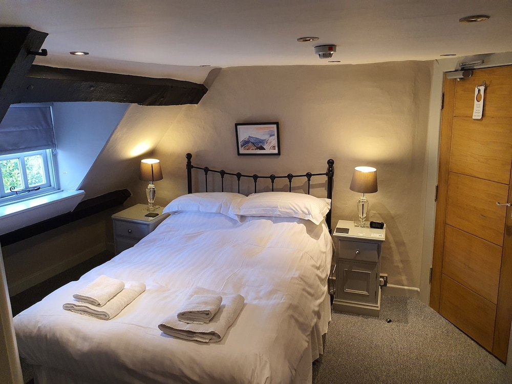 Dragon Inn Crickhowell