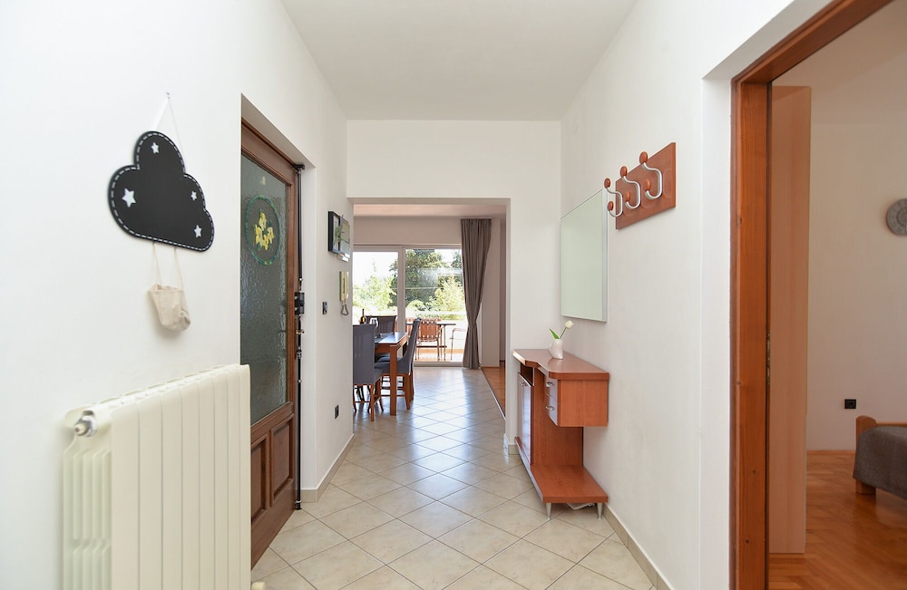 Apartments Emil 596