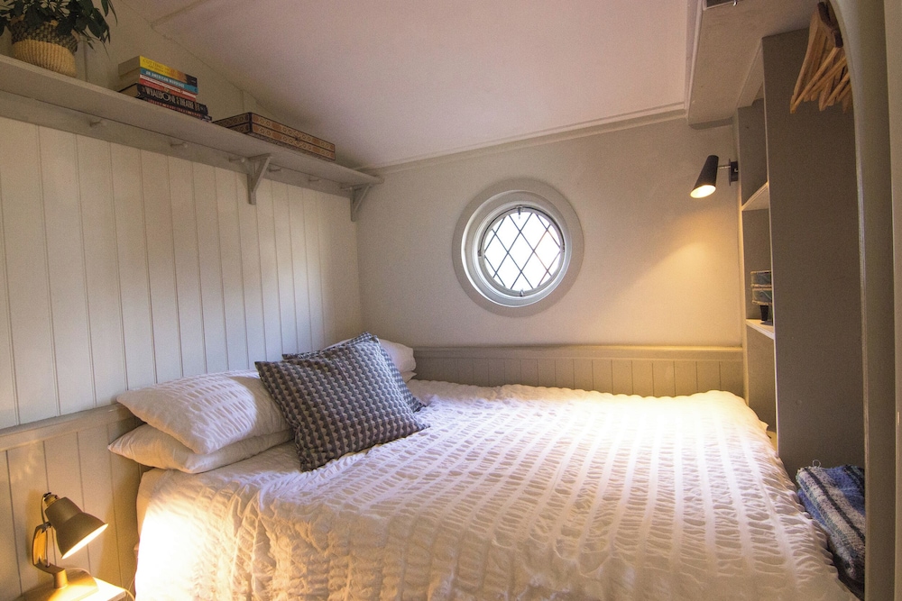 The Artist's Cabin By The Sea