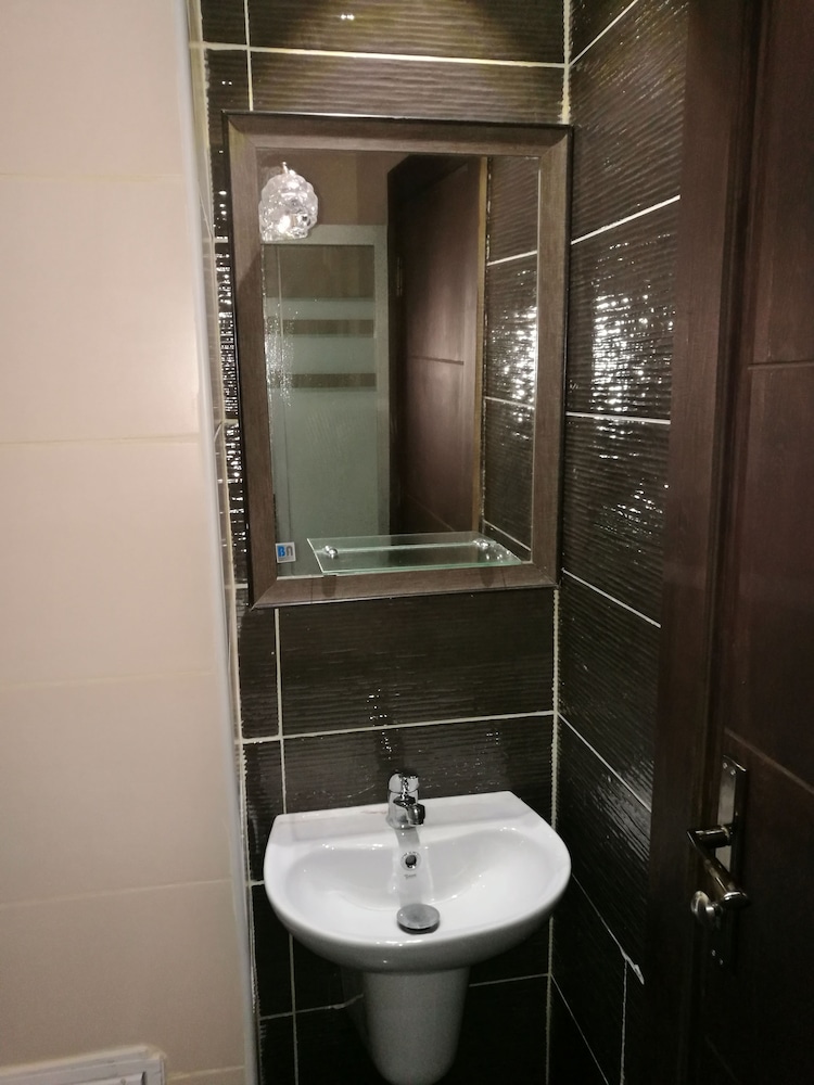 Cozy Dair Ghbar Apartments