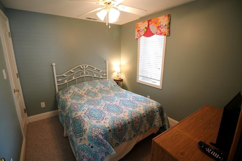 Delaware Avenue 16B