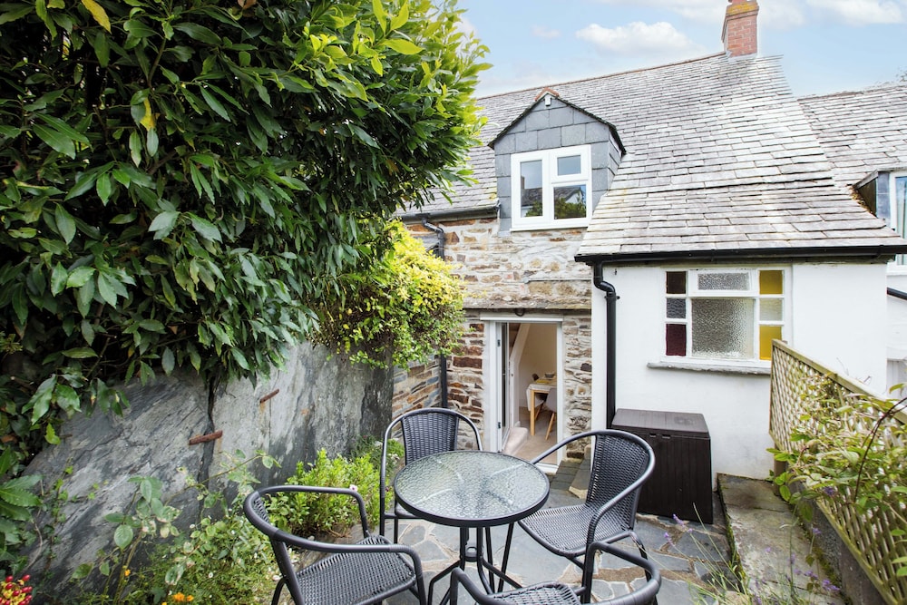 Stokes Cottage