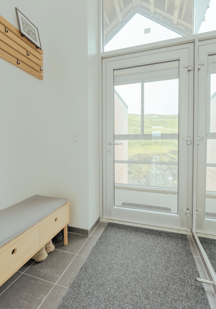 Stunning Views / Penthouse / Decorative / Parking view 3
