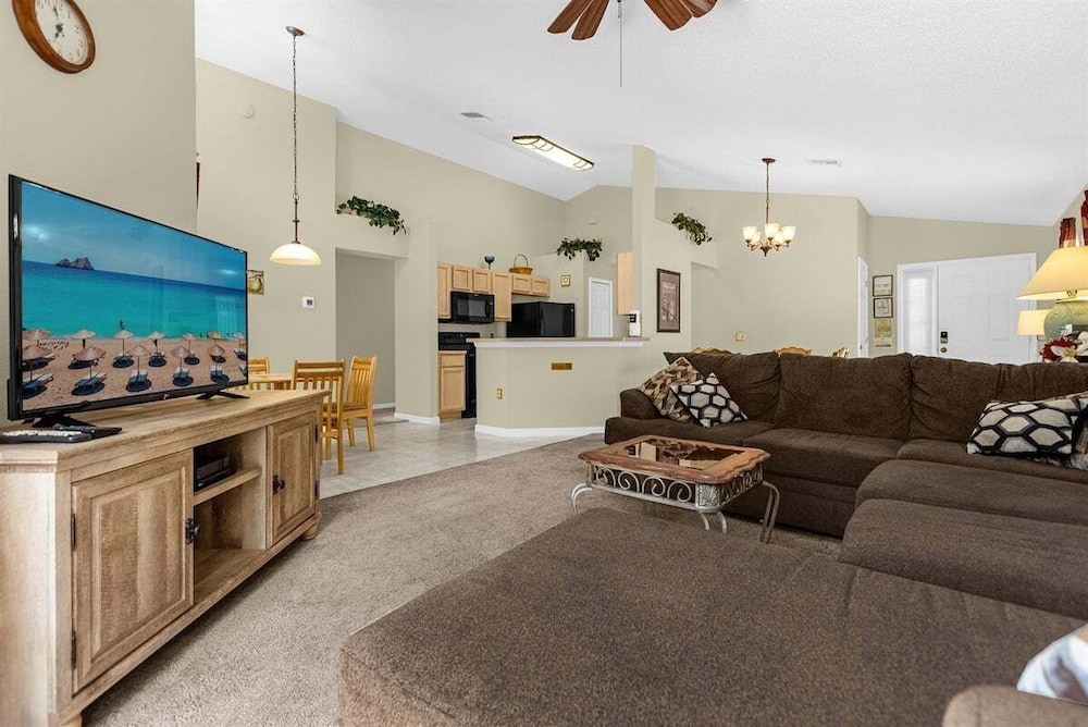 Lake Berkley Villas Swanky